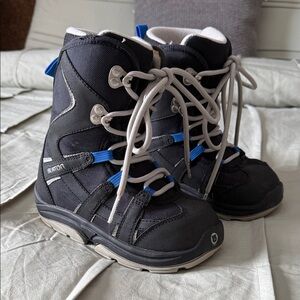 Burton MOTO KIDS Junior 03 Boys' Snowboard Boots